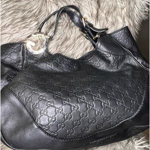 Gucci Charlotte Shoulder Bag in EUC ….Offers Welcomed! 100% Authentic Guarantee